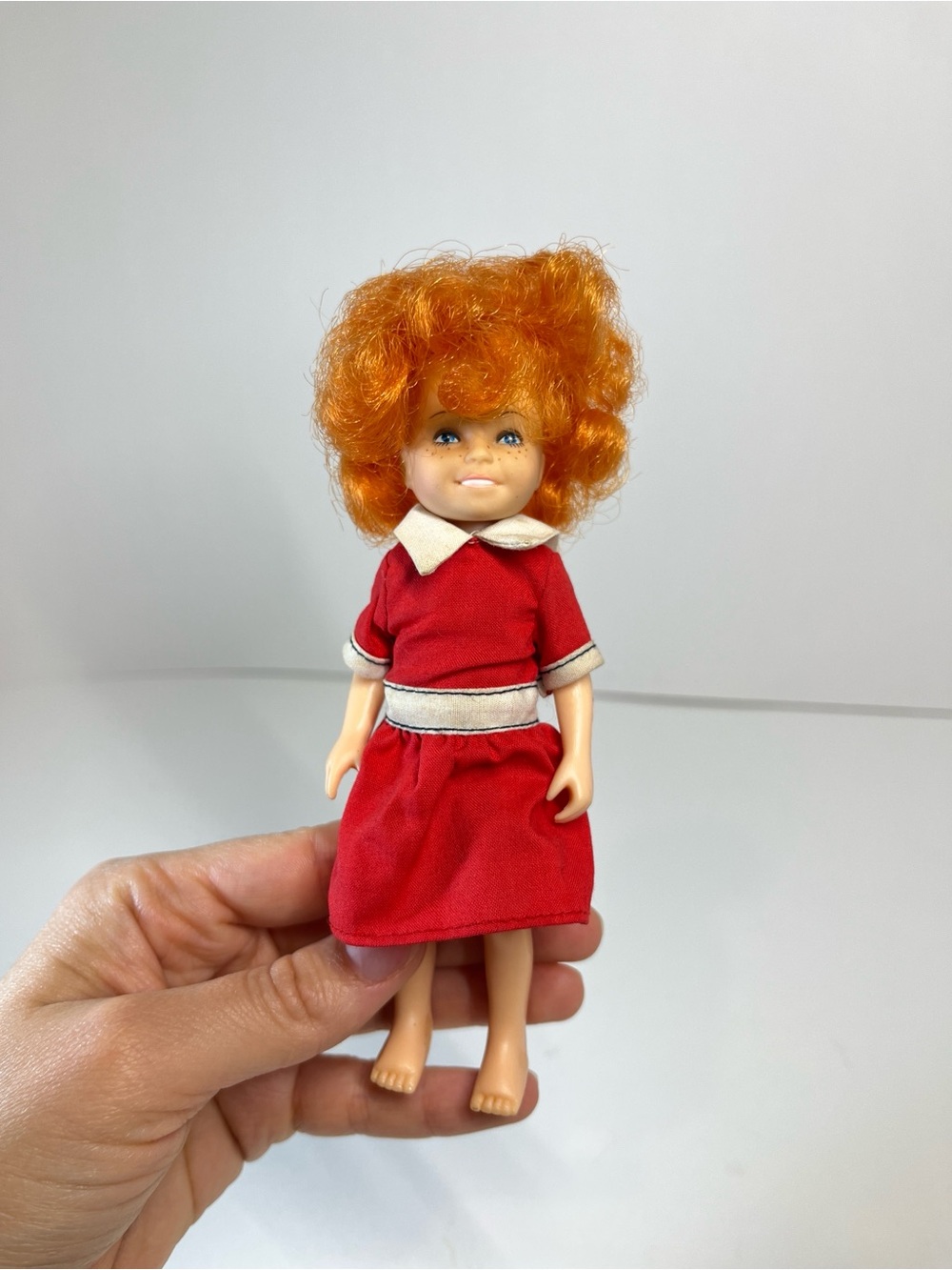 Vintage 1982 Annie Little Orphan Doll Red Hair 6" Toy Knickerbocker Movie Girl - Picture 11 of 13